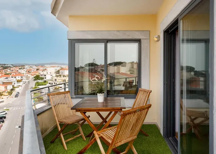 Spacious 3br With Terrace | * Cascaes