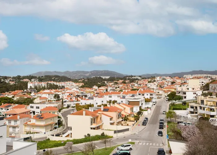 Spacious 3br With Terrace | Cascaes