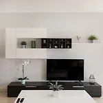 Apartman Spacious 3br With Terrace |