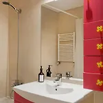 Spacious 3br With Terrace | Apartman