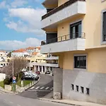 Apartman Spacious 3br With Terrace | *