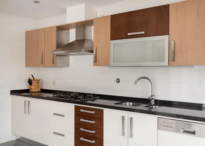 Spacious 3br With Terrace | * Cascais