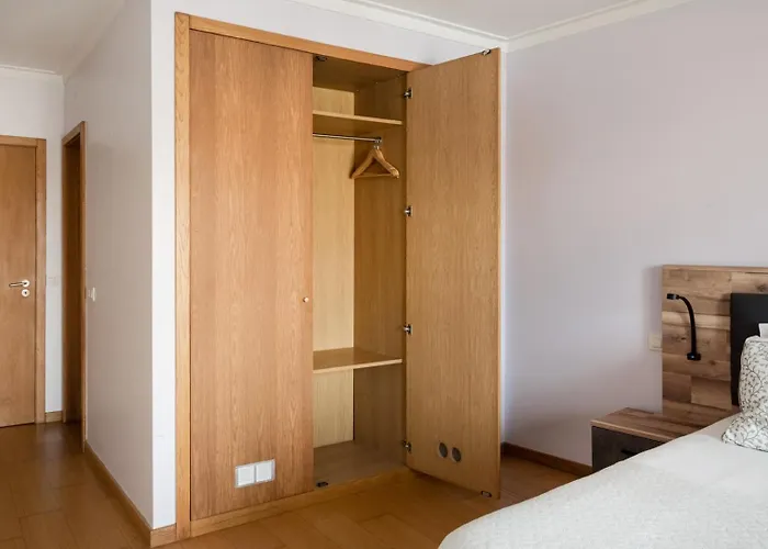 Apartment Spacious 3br With Terrace | *