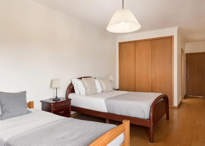 Spacious 3br With Terrace | *