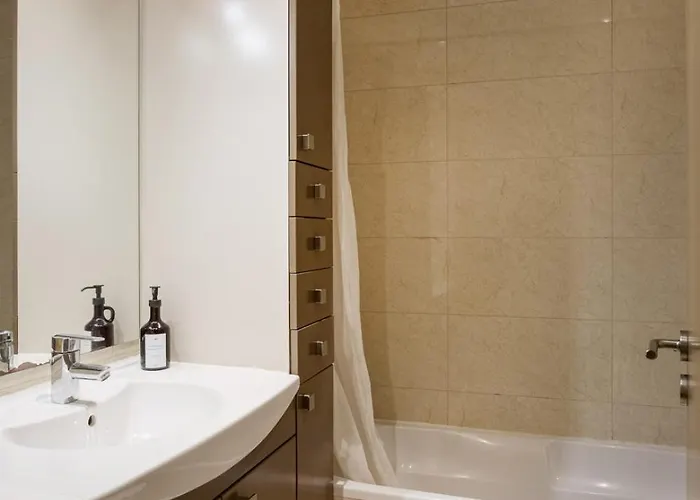 Apartment Spacious 3br With Terrace | Cascais