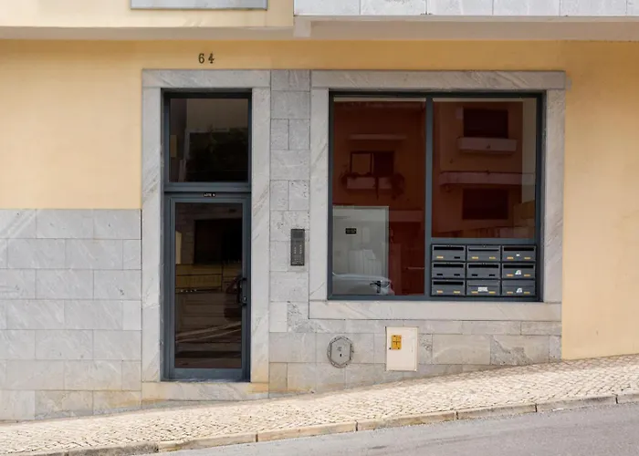 Spacious 3br With Terrace |