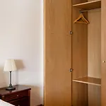 Spacious 3br With Terrace | דירה