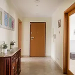 Spacious 3br With Terrace | דירה קסקאיס