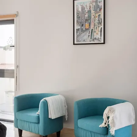 Spacious 3br With Terrace | Apartment