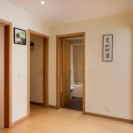 Apartment Spacious 3br With Terrace | *